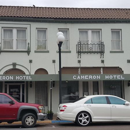 Oyo Historic Cameron Hotel Brownsville I-69E Exterior photo